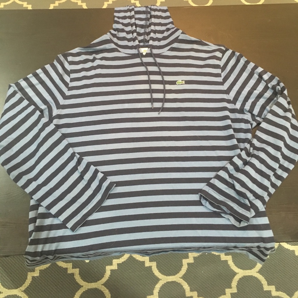 Long sleeve Lacoste hoodie with drawstring